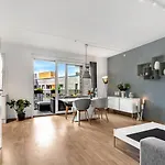 Apartamento Seaside With Sea View - 2 Sunny Balconies - 6 Pax *