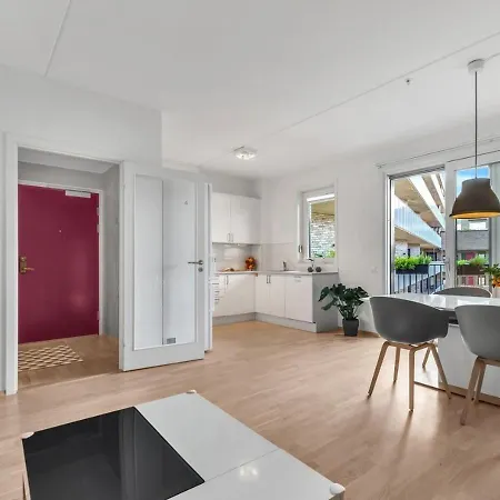 Seaside With Sea View - 2 Sunny Balconies - 6 Pax * Oslo