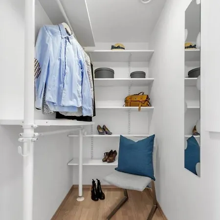 Apartmán Seaside With Sea View - 2 Sunny Balconies - 6 Pax