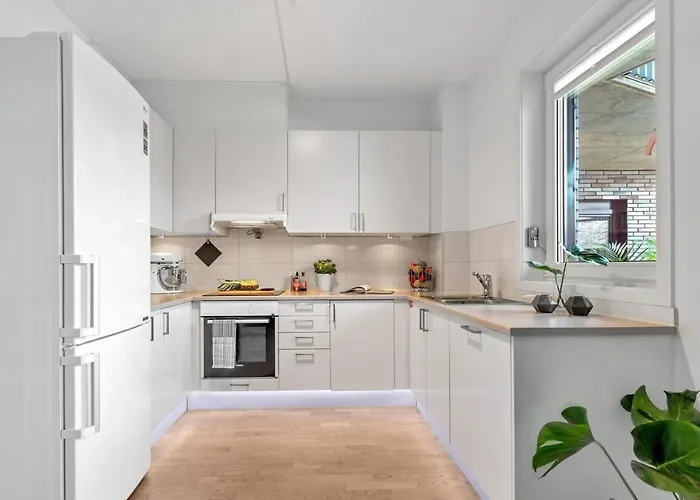 Seaside With Sea View - 2 Sunny Balconies - 6 Pax