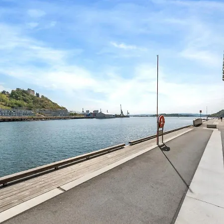 Seaside With Sea View - 2 Sunny Balconies - 6 Pax Apartment