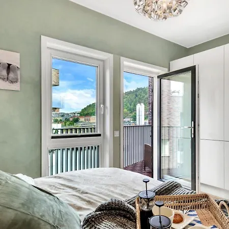 Seaside With Sea View - 2 Sunny Balconies - 6 Pax *